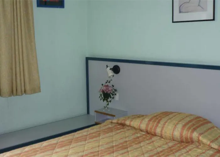 Ξενοδοχείο Entre 2 Mers Proche Bordeaux 2*